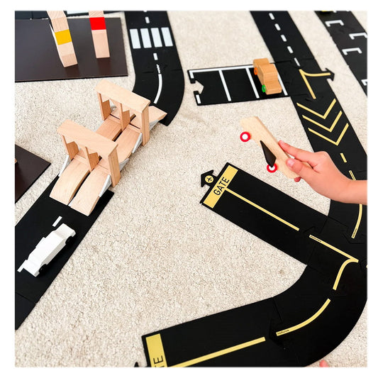 Pista Aeroport Waytoplay Runway cu Avion din Lemn - Default Title (1) [ps:bfdc6da6-91ad-48a1-9131-088c220de6b9]