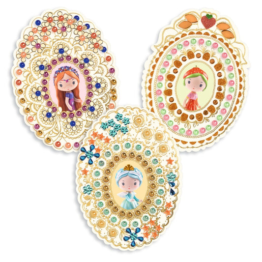 Kit Creativ Colaj Berry & Co Djeco - Medalioane de Decorat - Default Title (1) [ps:82bad5f7-d9e6-436f-8598-eb5a0e212180]