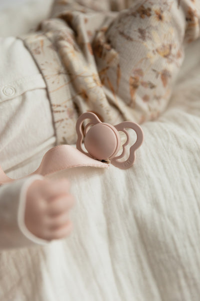 Lantisor Clip Suzeta BIBS Ribbon, Blush | Accesorii Bebe - Default Title (1) [ps:4b3f9621-f7d8-416f-b2b0-daa126783c4c]