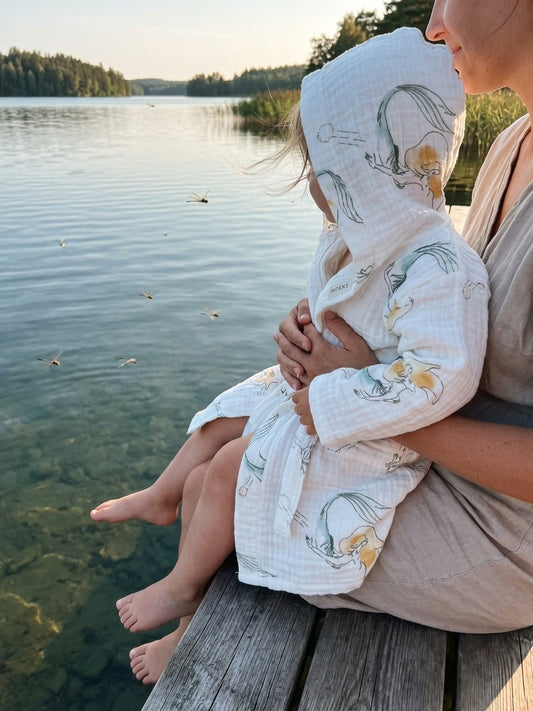 Halat de baie muselină cu imprimeu și glugă 2 ANI INFANT - 2 ANI (1) [ps:0ac6483f-29ca-4463-bfb8-0dd16f6ec5c0]
