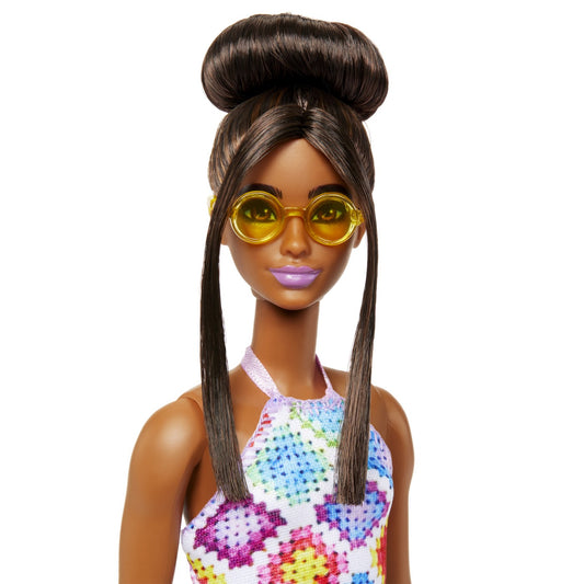 PAPUSA BARBIE FASHIONISTA SATENA CU OCHELARI DE SOARE - Imagine 2 [ps:92836906-fa1b-438e-b348-9e5dea71c1ea]
