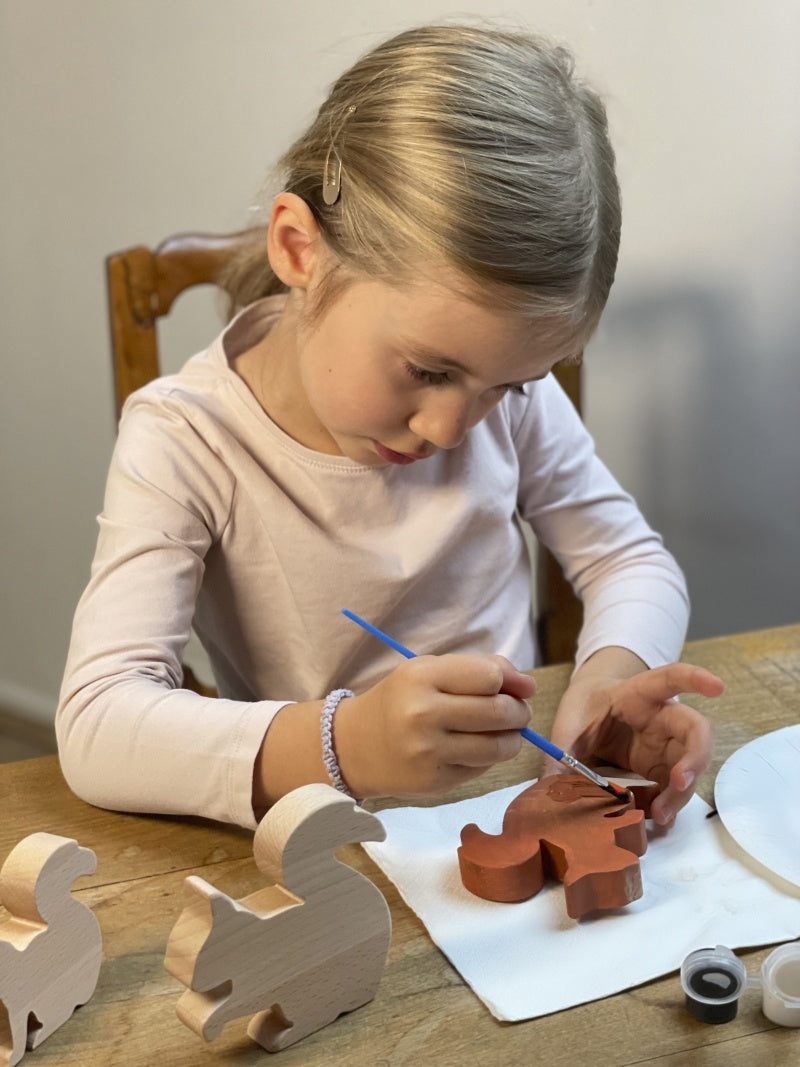 Joc creativ de pictat Familia de veverite, Egmont Toys - Imagine 2 [ps:01e2d13c-3e1a-4717-bf75-1ab41dee88df]