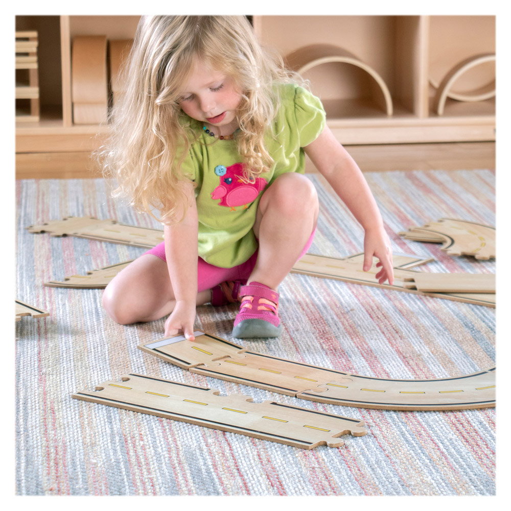 Traseu Auto din Lemn Roadway Guidecraft, 42 Piese - Default Title (2) [ps:37b5cde5-683a-42dd-a2fb-c193f2d0ae9a]