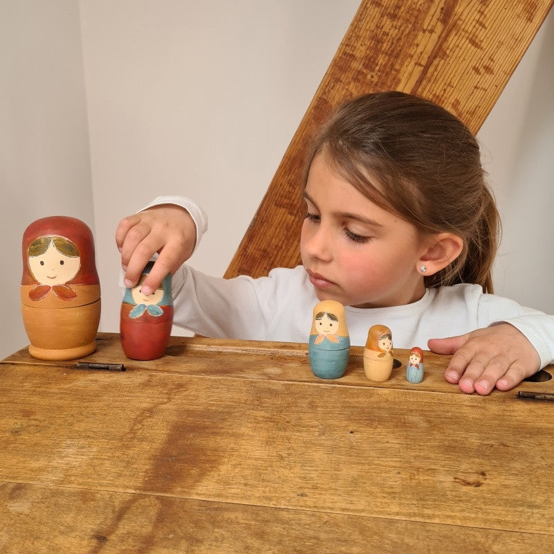 Joc de pictat papusi matrioshka, Egmont Toys - Imagine 3 [ps:a3486356-3b75-4099-9ff9-96dc5d4ba6dc]