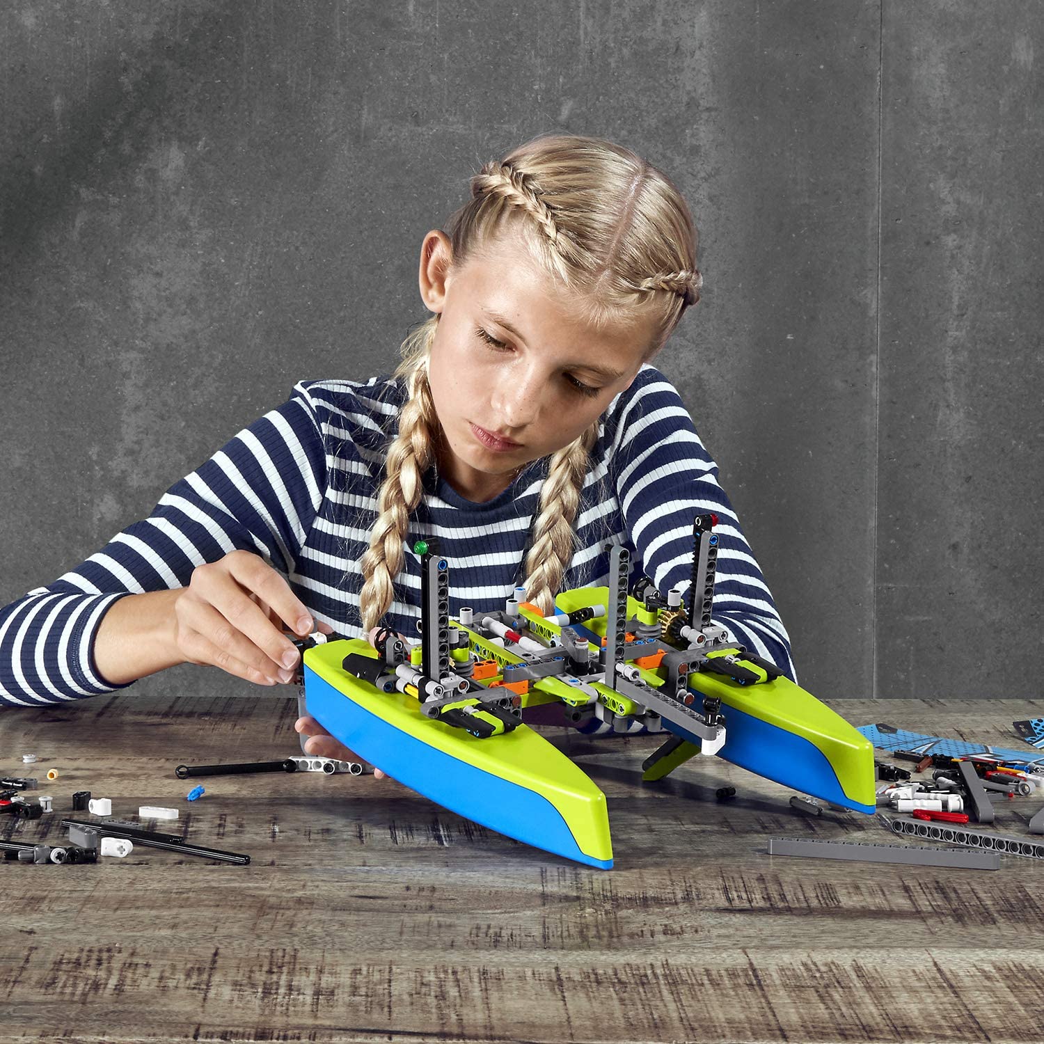 LEGO TECHNIC  CATAMARAN 42105 - LEGO - Catamaran (2) [ps:b746f051-c6f9-4052-9099-90aa95989184]