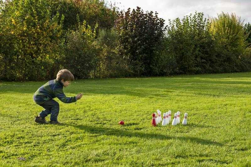 Joc cu popice din lemn, Egmont Toys - Imagine 2 [ps:5b486835-7bb6-467d-a3fc-4b9dbb213f10]