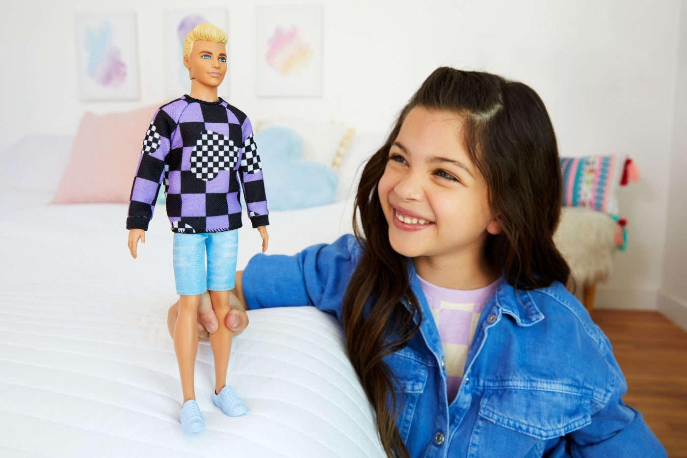 BARBIE PAPUSA BAIAT FASHIONISTAS BLOND CU BLUZA CU - Imprimeu geometric (2) [ps:5dea4043-4994-48b7-a4e7-8ab31ce910f5]