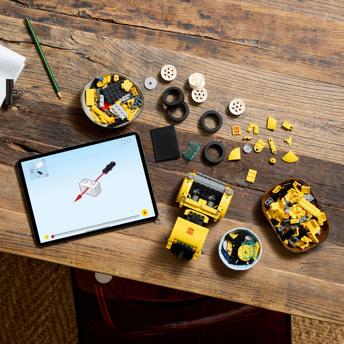 LEGO ICONS TRANSFORMERS BUMBLEBEE 10338 - Imagine 5 [ps:56d6f505-9b68-4c30-9da4-35446c6f3546]