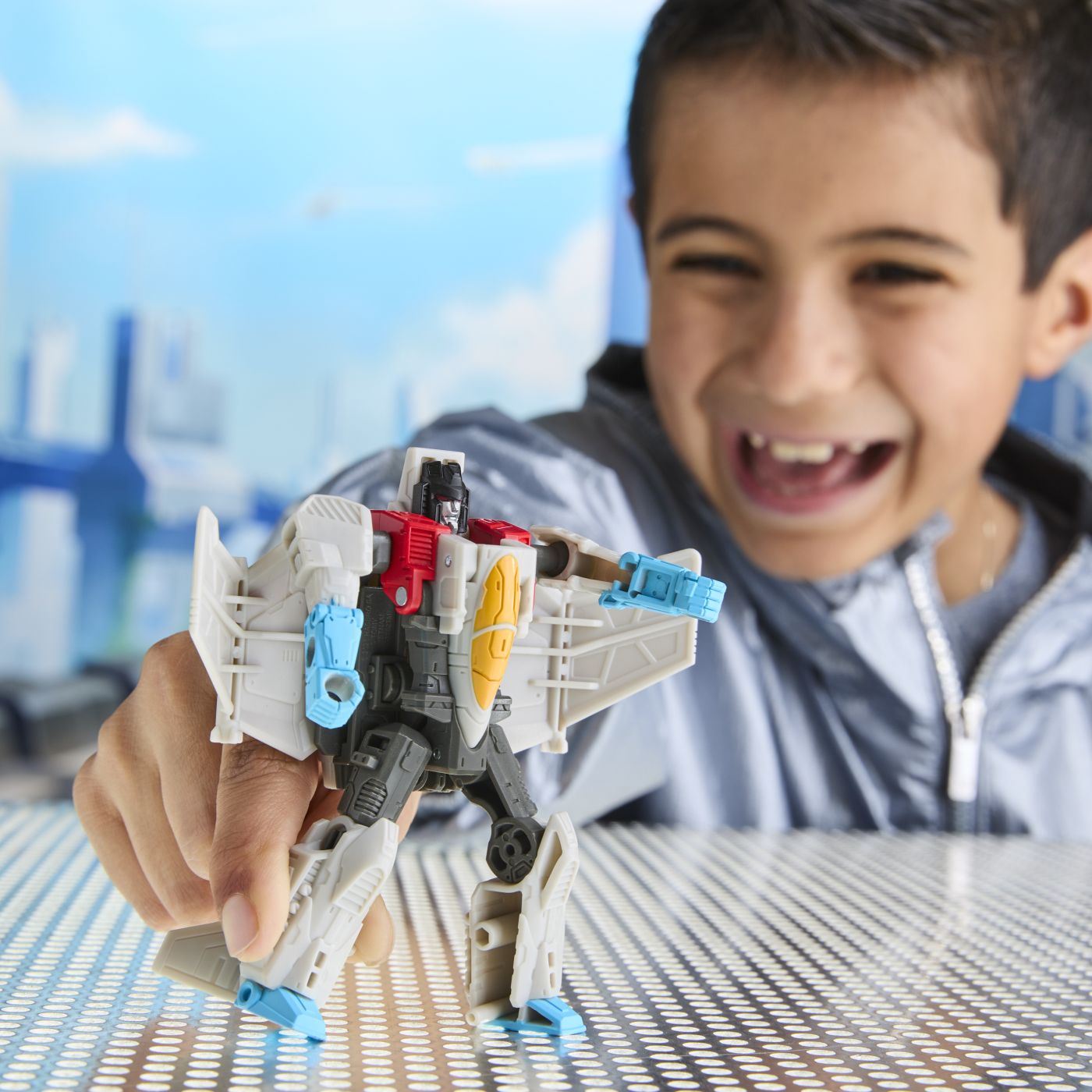 TRANSFORMERS CYBERWORLD ROBOT STARSCREAM CONVERTIBIL - Imagine 4 [ps:57f81d22-0ec9-4720-ba76-667cda3d678b]
