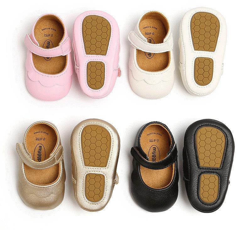 Pantofiori bebelus Drool (Culoare: Alb, Marime: 6-12 Luni) [ps:5a2f3534-9b5f-4f1a-92e3-b0ef37d7df2a]