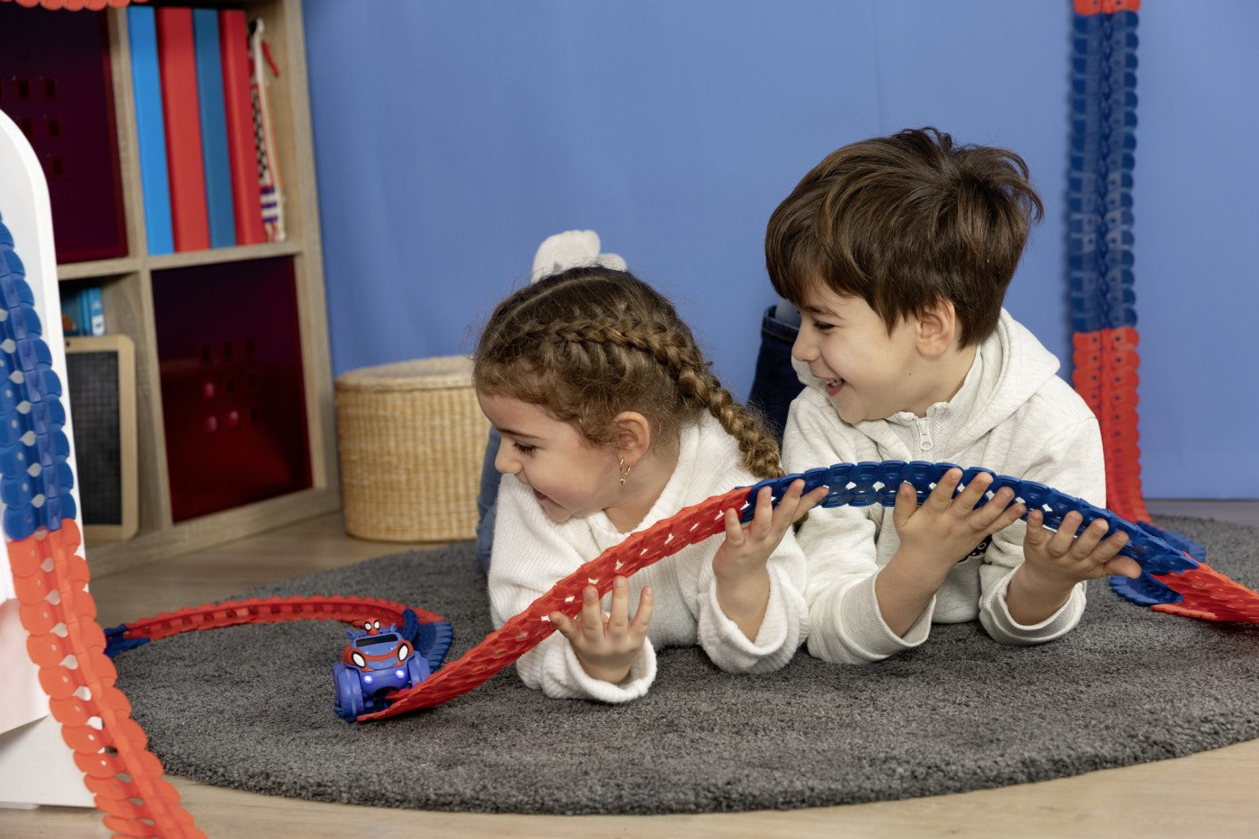 SMOBY SPIDEY CIRCUIT FLEXTREME SET SPIDEY Simba - Imagine 4 [ps:d3d3cdbd-576c-4026-96f0-0cb5377da986]