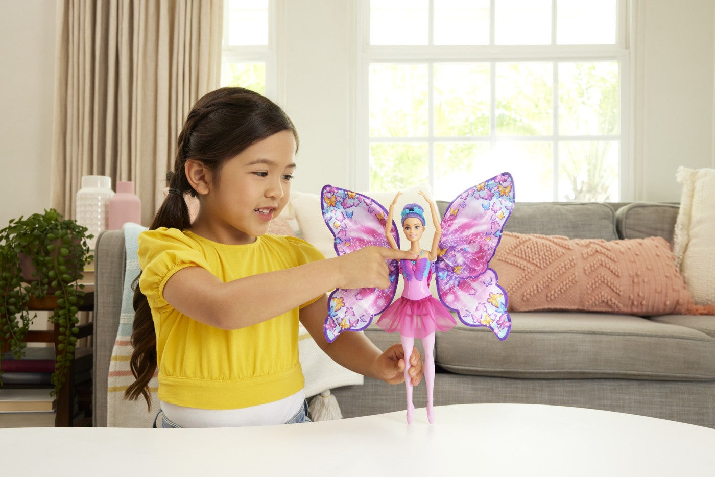 BARBIE PAPUSA BARBIE CU ARIPI Mattel - Imagine 3 [ps:6a36e4e3-a3ce-41f8-b40f-e6912babbcda]