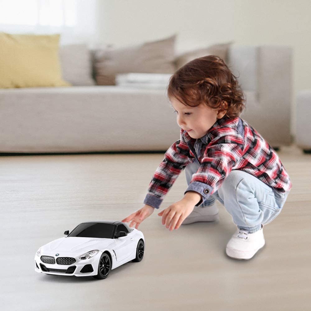 MASINA CU TELECOMANDA BMW Z4 ALBA SCARA 1 LA 24 Rastar - Alb (2) [ps:f11583a9-a14d-4de5-8365-60f37339463a]