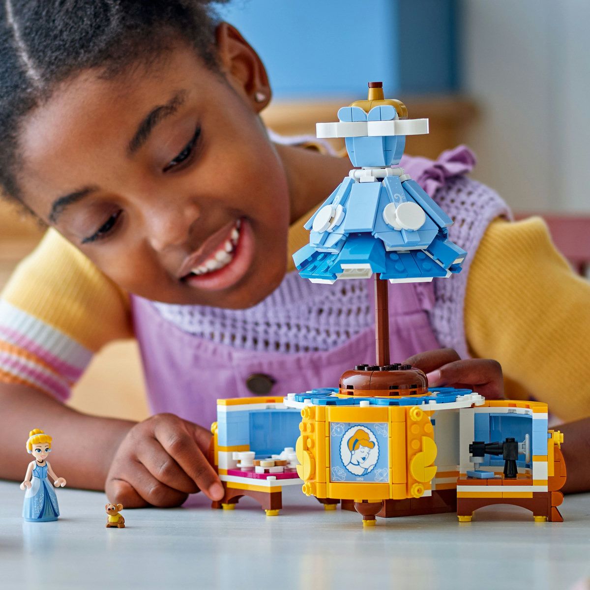 LEGO DISNEY PRINCESS ROCHIA CENURESEI 43266 - Imagine 3 [ps:7f909d4a-b1f4-405d-b438-7602439e666f]