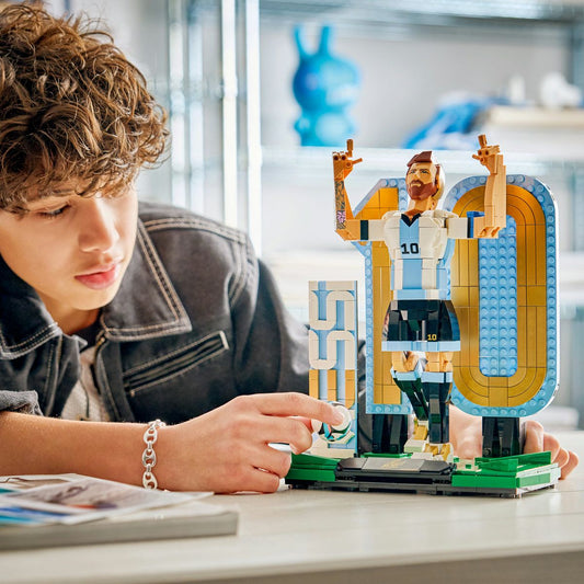 LEGO EDITIONS LIONEL MESSI LEGENDA A FOTBALULUI 43015 - Default Title (3) [ps:cc5f8a08-39ed-49ba-9d2a-320720c96bd4]