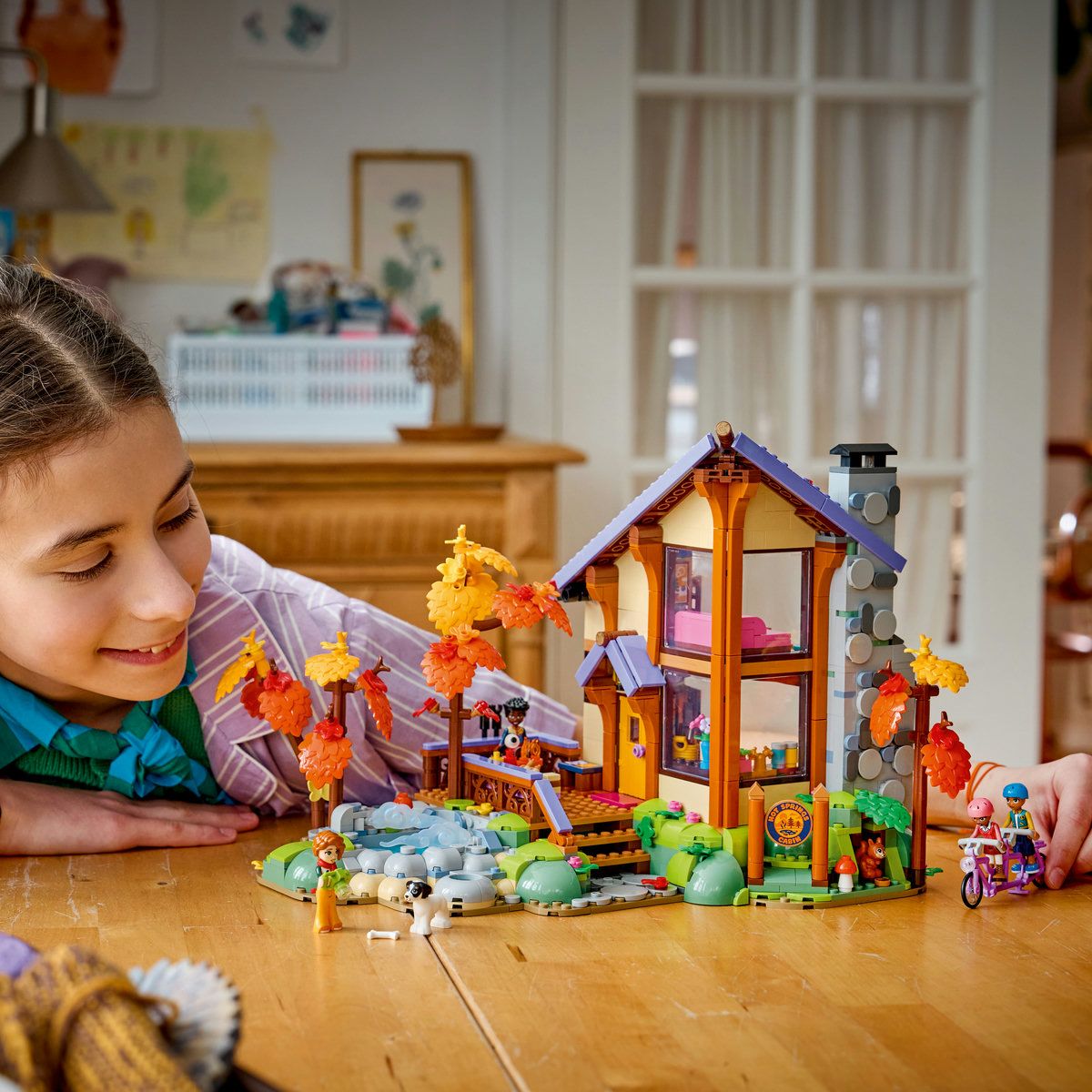 LEGO Friends Cabana Primitoare în Pădure Toamna 42705 - Default Title (3) [ps:db338023-3ae8-4d02-8c9a-fe0ef32e1fc3]