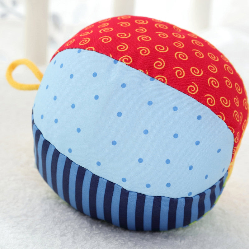 Minge din plus multicolora Patchwork cu zornaitoare, Sigikid [ps:1d239ab0-027a-4859-a2b6-f49b1a649e52]