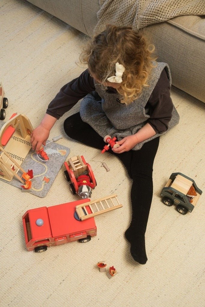 Mașină de Pompieri din Lemn cu Accesorii, Egmont Toys - Default Title (3) [ps:fad1e168-ad29-4610-aa2d-7d9ec11d67d1]