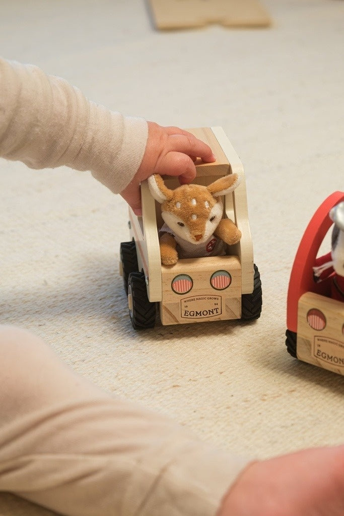 Ambulanță din lemn cu figurină Egmont Toys - Miniature World - Default Title (3) [ps:df412278-7822-4606-a37d-ed640511e8ed]