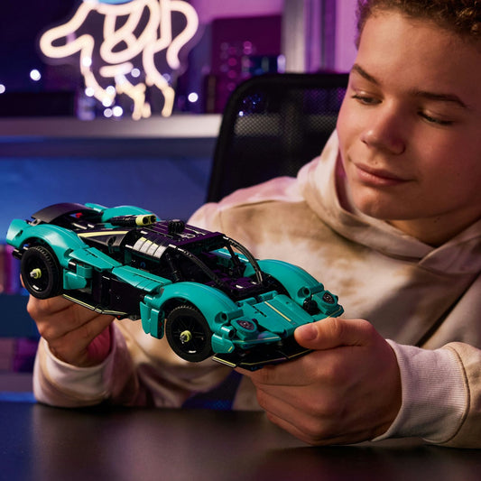 LEGO TECHNIC ASTON MARTIN VALKYRIE 42208 - Imagine 4 [ps:14d934ed-9d8d-48f3-ba03-6f866be52f79]