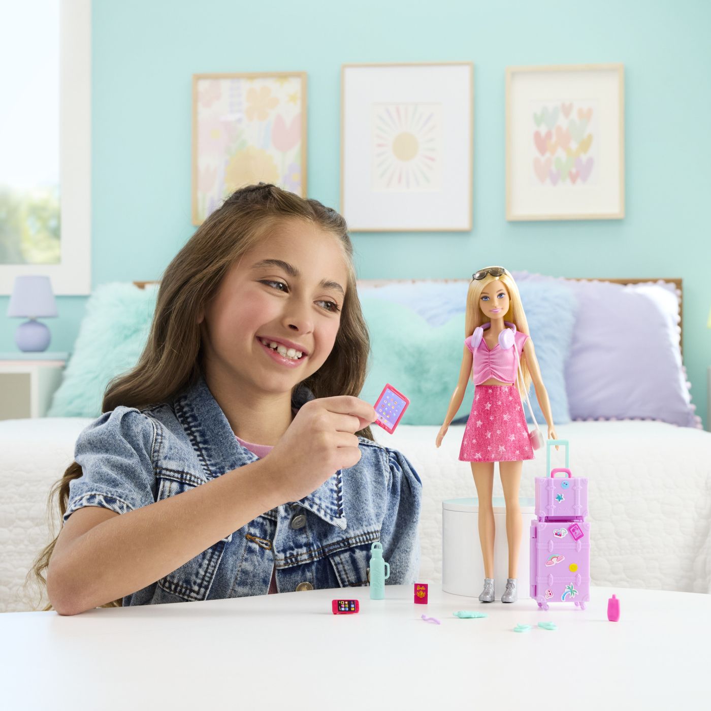 BARBIE FAMILY AND FRIENDS SET DE CALATORIE Mattel - Default Title (3) [ps:8c2abb43-30b1-4e13-a99d-36a67cfb4c77]