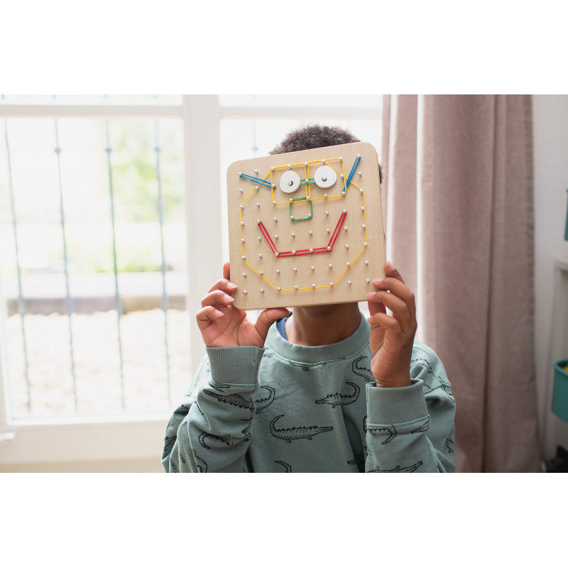 Geoboard, BS Toys [ps:c0470f5a-5b61-410a-b244-772455bea325]