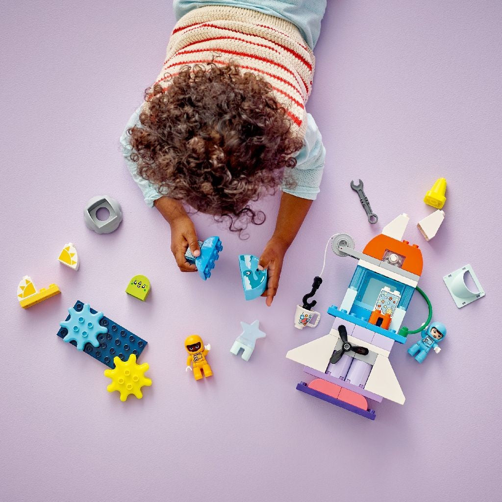 LEGO DUPLO AVENTURA CU NAVETA SPATIALA​ 3 IN 1 10422 - Imagine 4 [ps:ecb019ee-3e7c-4762-8be4-7f221c2bd4d3]
