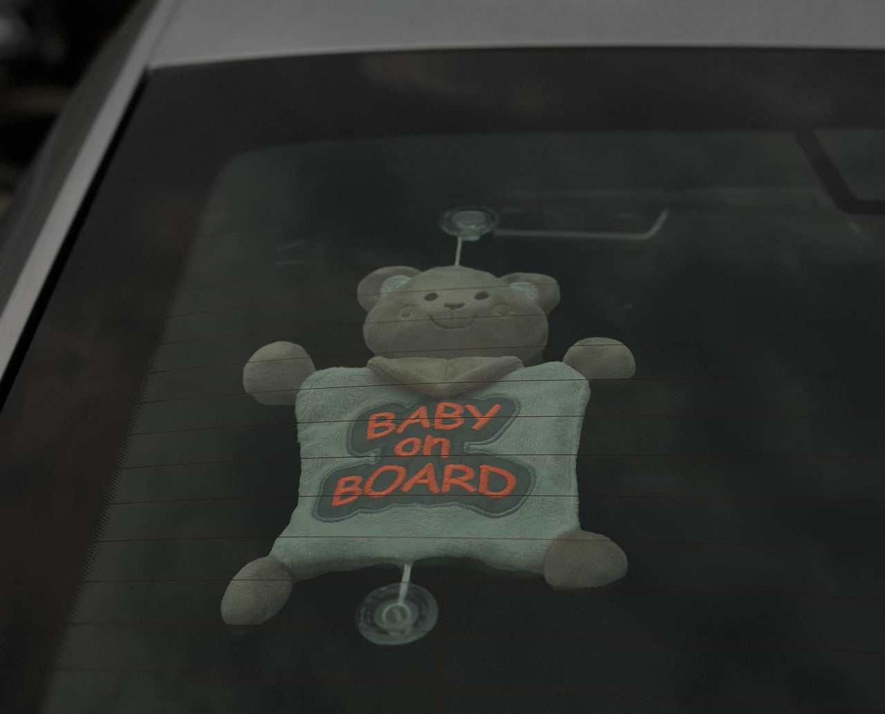 Semn reflectorizant Baby on Board BabyJem, rosu [ps:7640c643-e432-4150-93de-7a8238e7f4c4]