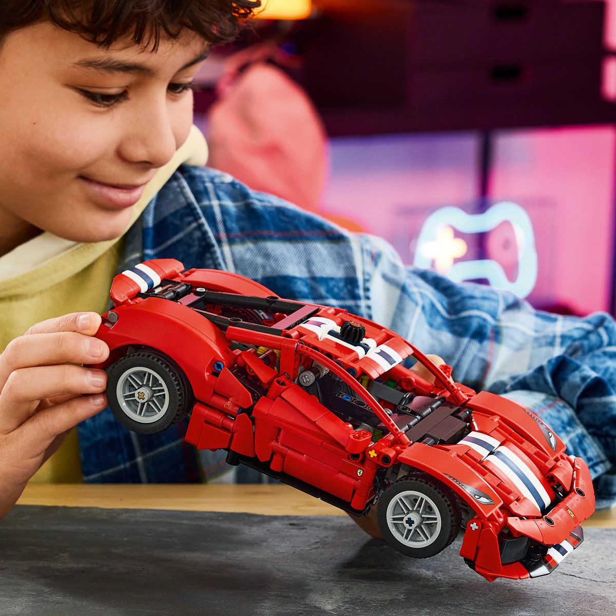 LEGO Technic Ferrari 488 Pista 42235 - Set Construcție - Default Title (3) [ps:6a826b9b-44bf-4854-944a-c747b3effbd0]