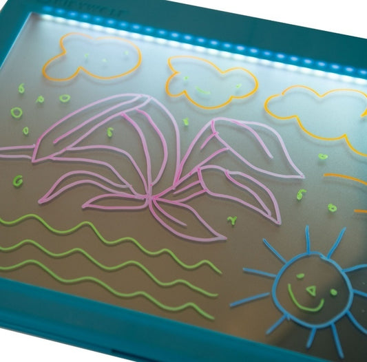 719200 Tabletă de desen cu lumină Kidywolf, Moulin Roty - Imagine 5 [ps:60f5d56c-a87e-4007-940a-da3683e8022c]
