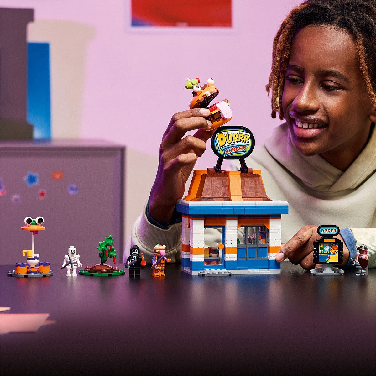 LEGO FORTNITE RESTAURANTUL DURRR BURGER 77076 - Imagine 3 [ps:49c90aea-10a8-4e3f-af6c-12d3f744db14]
