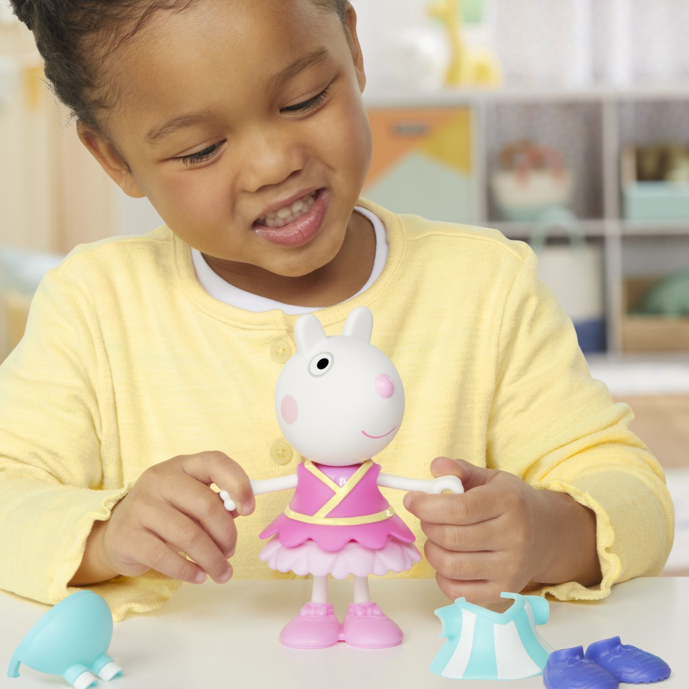 PEPPA PIG SET FIGURINA SI ACCESORII VESTIMENTARE OITA - Imagine 3 [ps:141ea5ad-afdd-4ac3-b7a4-f0ba04cb7449]