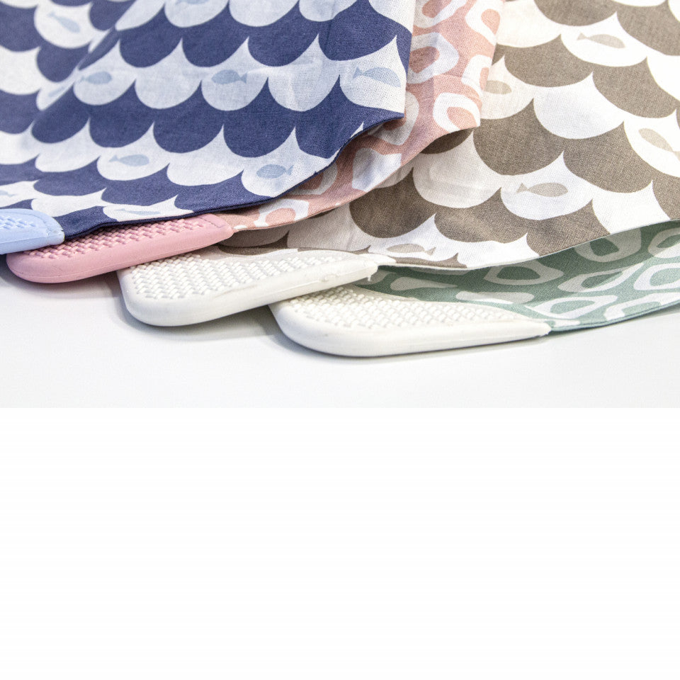 Baveta BabyJem tip bandana cu jucarie dentitie (Culoare: - Indigo