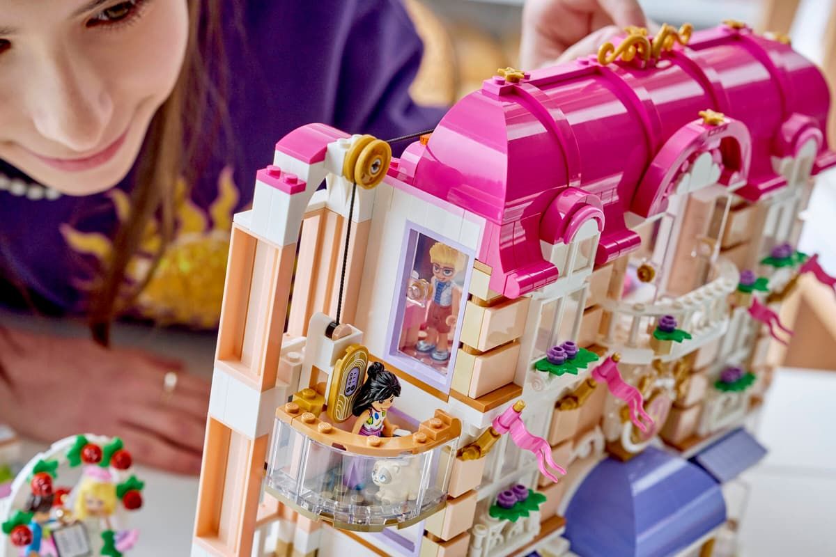 LEGO Friends Grand Hotel Orașul Heartlake 42704 | Infant - Default Title (4) [ps:74c1f576-1bff-452c-b558-912c78727957]