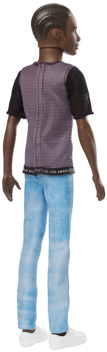 PAPUSA BAIAT FASHIONISTAS CU CAMASA SI PAPION Mattel - Afro-American (4) [ps:d0316756-b243-4425-9644-42d62f1b8c31]