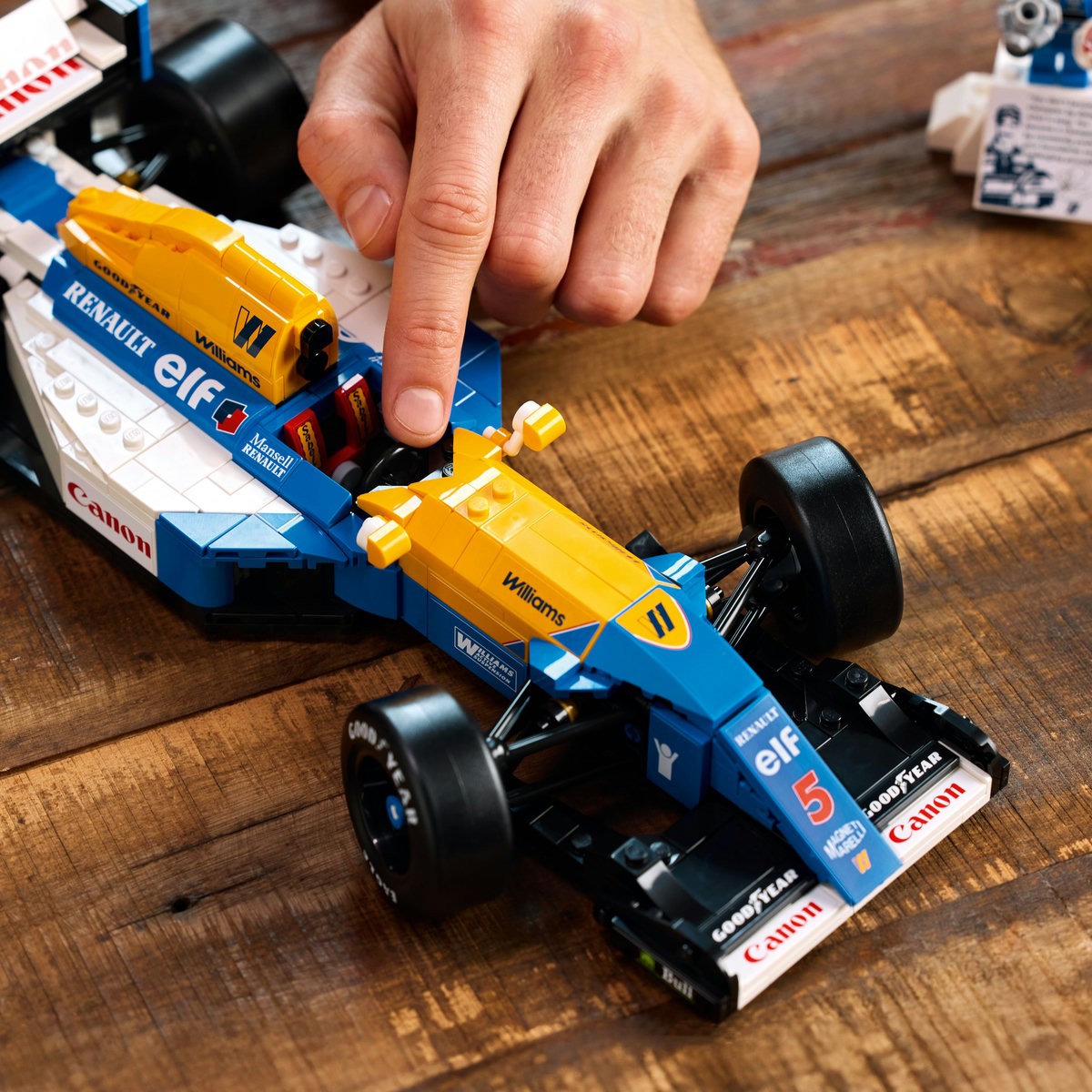 LEGO ICONS WILLIAMS RACING FW14B SI NIGEL MANSELL 10353 - Imagine 5 [ps:b1ae4eb6-f9ff-4a93-9392-1a7959b899dd]