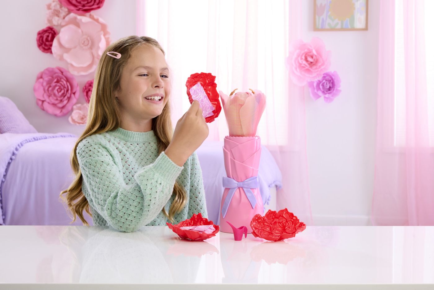 BARBIE PETAL POP SET PAPUSA BARBIE LALEA ROZ SI - Roșu (4) [ps:ff5c6a8c-272f-46dd-9404-69181f13b9a1]