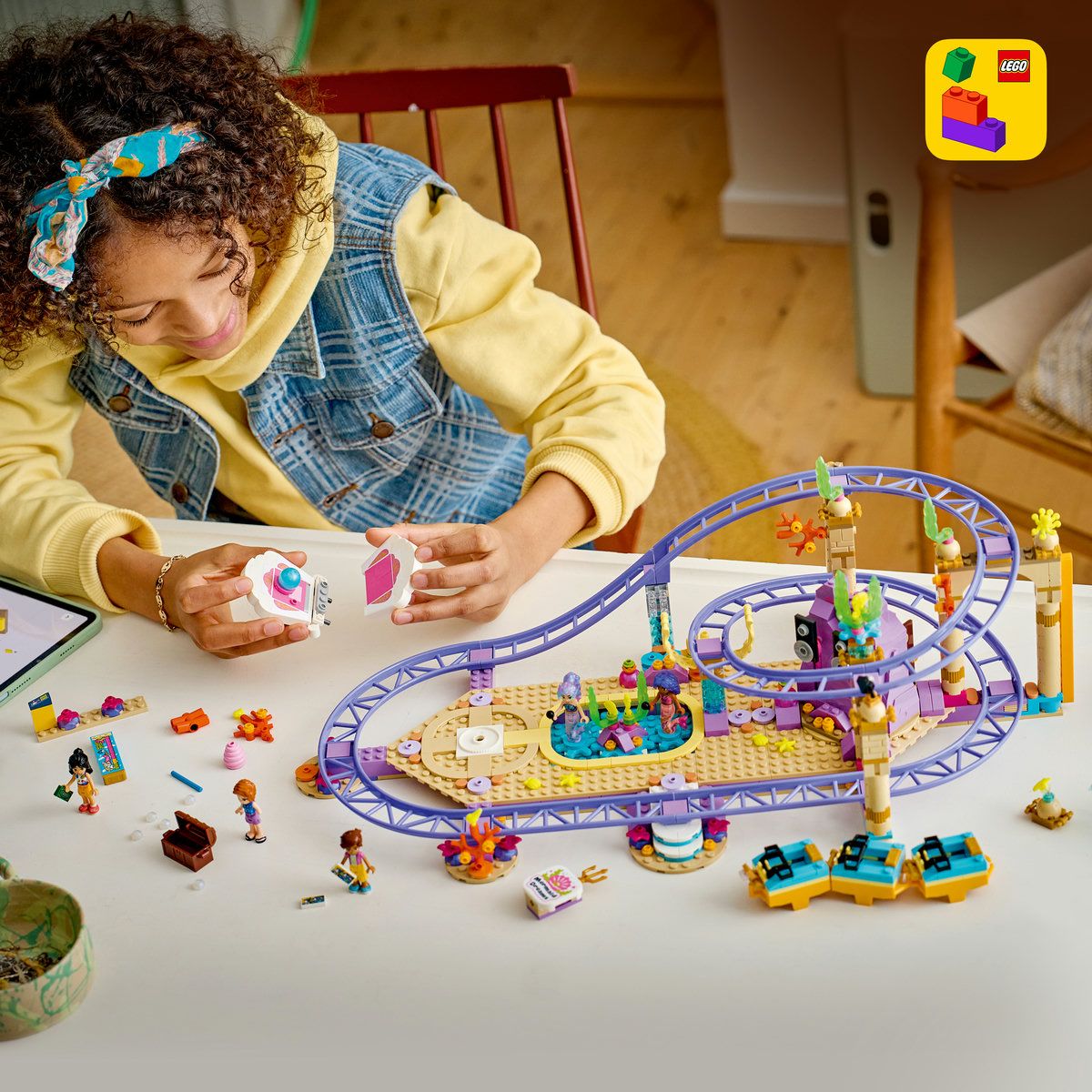 LEGO Friends Roller Coaster cu Sirene 42703 - Set - Default Title (4) [ps:42a1a18d-7e4b-4a4d-981f-1e99e05c045b]