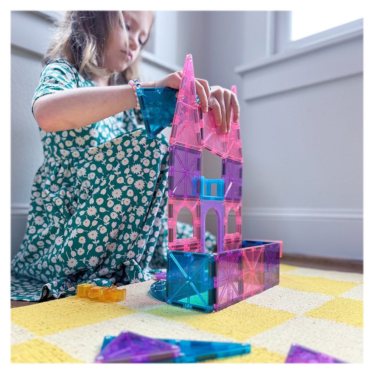 MAGNA-TILES Castle - Set Castel Magnetic, 25 piese - Default Title (4) [ps:a2eee68b-46bf-4156-abef-76f67aa2583f]