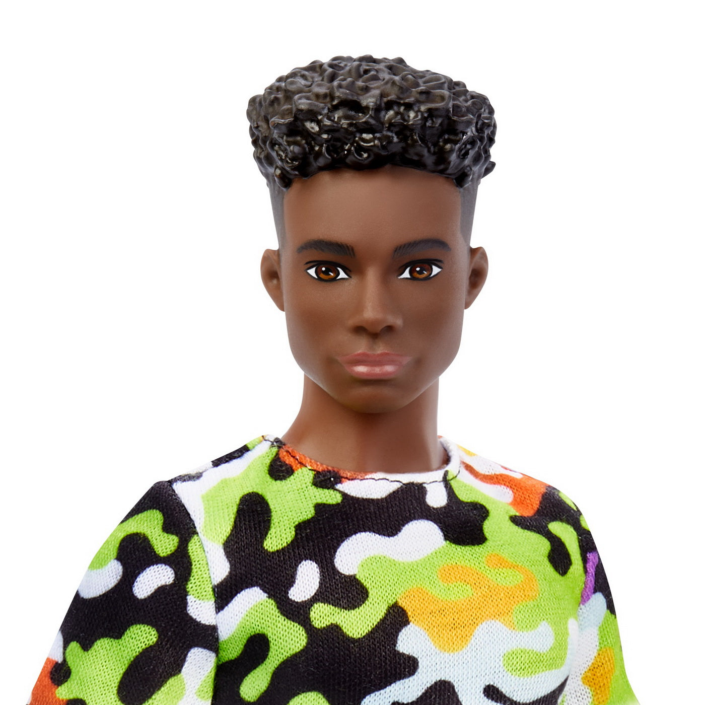 PAPUSA BAIAT FASHIONISTAS CU CAMASA SI PAPION Mattel - Tinuta verde (4) [ps:cdf246a5-6060-4a2e-af6e-f273b715b4e8]