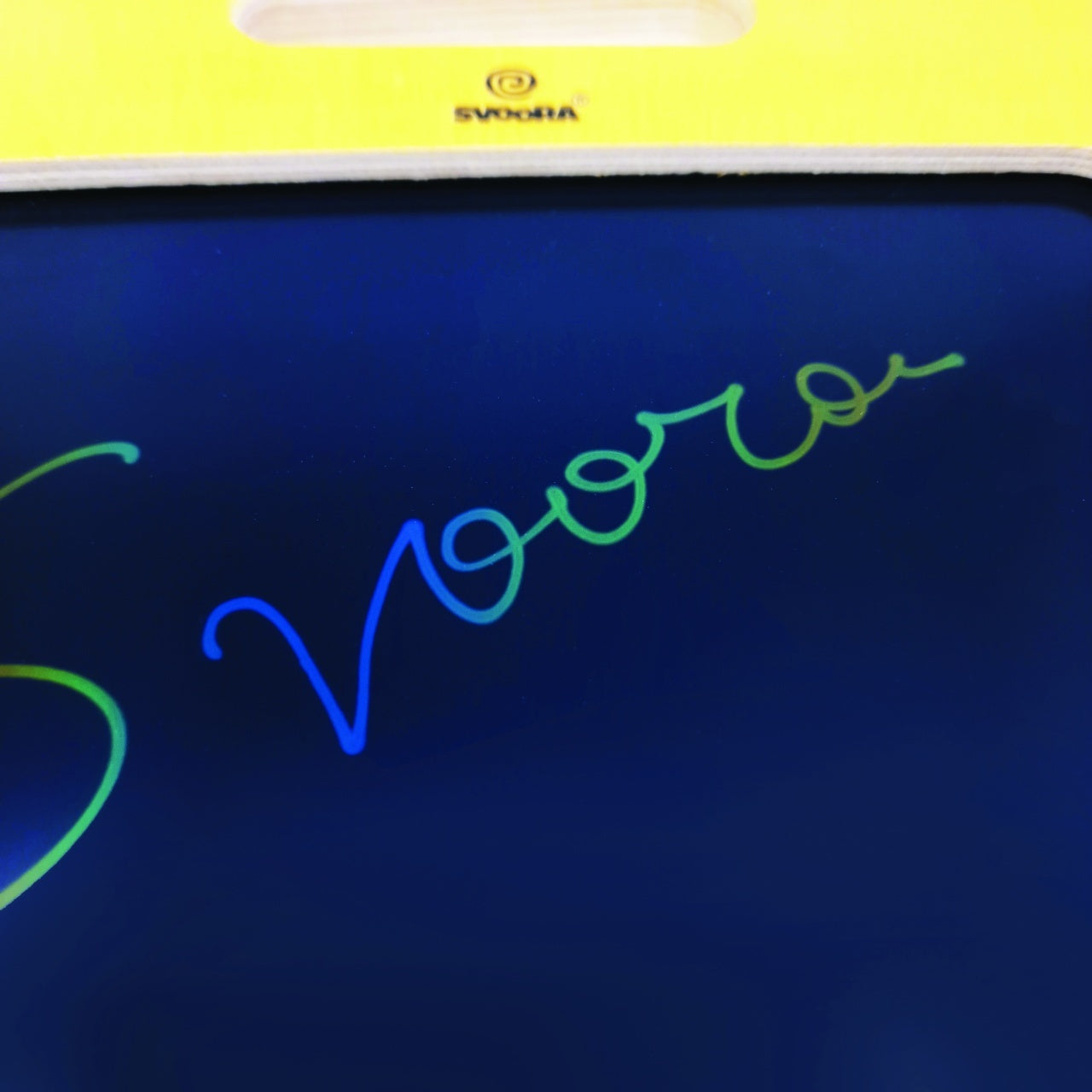 Tabla Magica din Lemn cu Ecran LCD Svoora - Jucarie Creativa - Default Title (4) [ps:68508a7c-e317-496c-b915-79ec4a367de3]