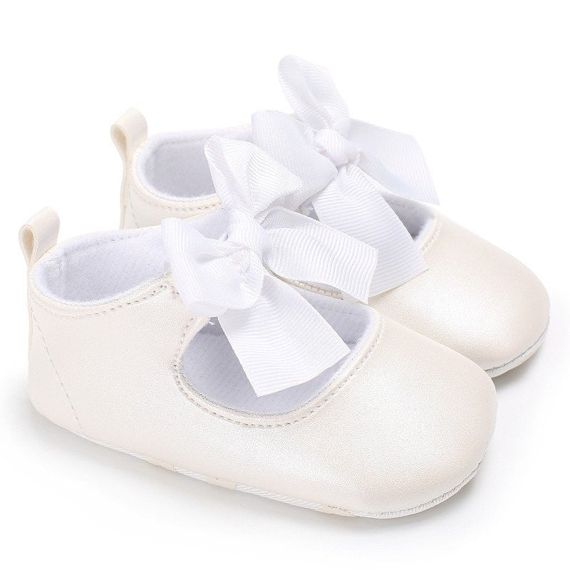 Pantofiori cu fundita Drool (Culoare: Auriu, Marime: 12-18 Luni) [ps:9fd56ac5-24db-4813-a60e-cc80c2cd3b3c]