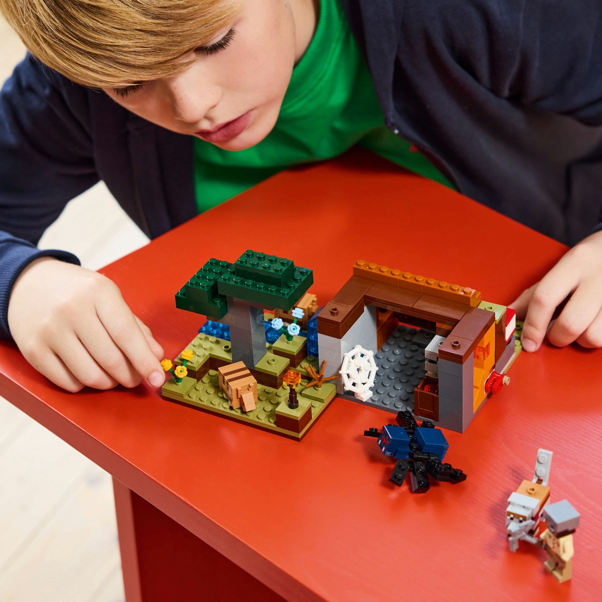 LEGO MINECRAFT EXPEDITIA DE MINERIT CU TATU 21269 - Imagine 5