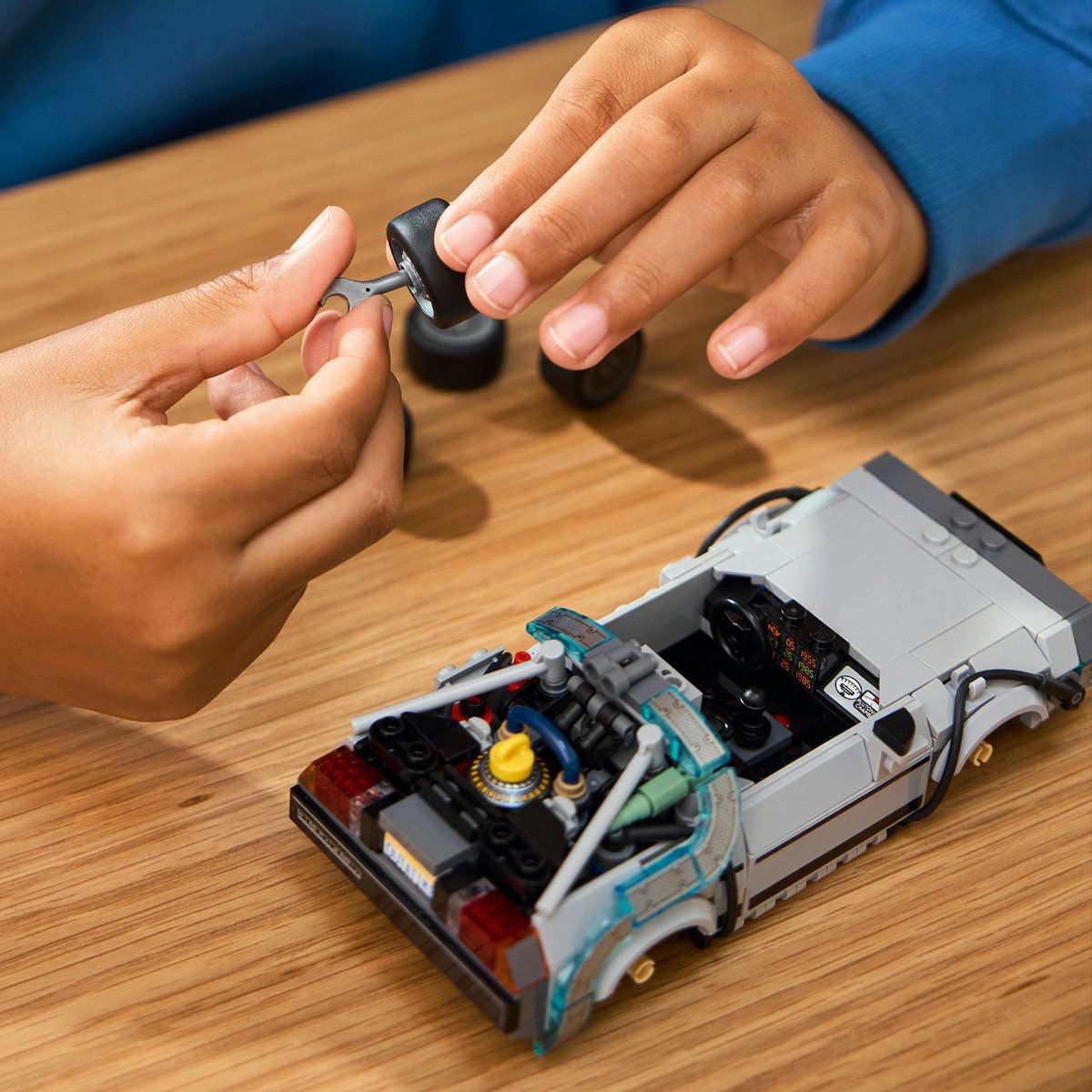 LEGO SPEED CHAMPIONS MASINA TIMPULUI DIN INAPOI IN - Default Title (5) [ps:0be0fb97-9fe9-46b3-8eeb-a0953a30fb13]