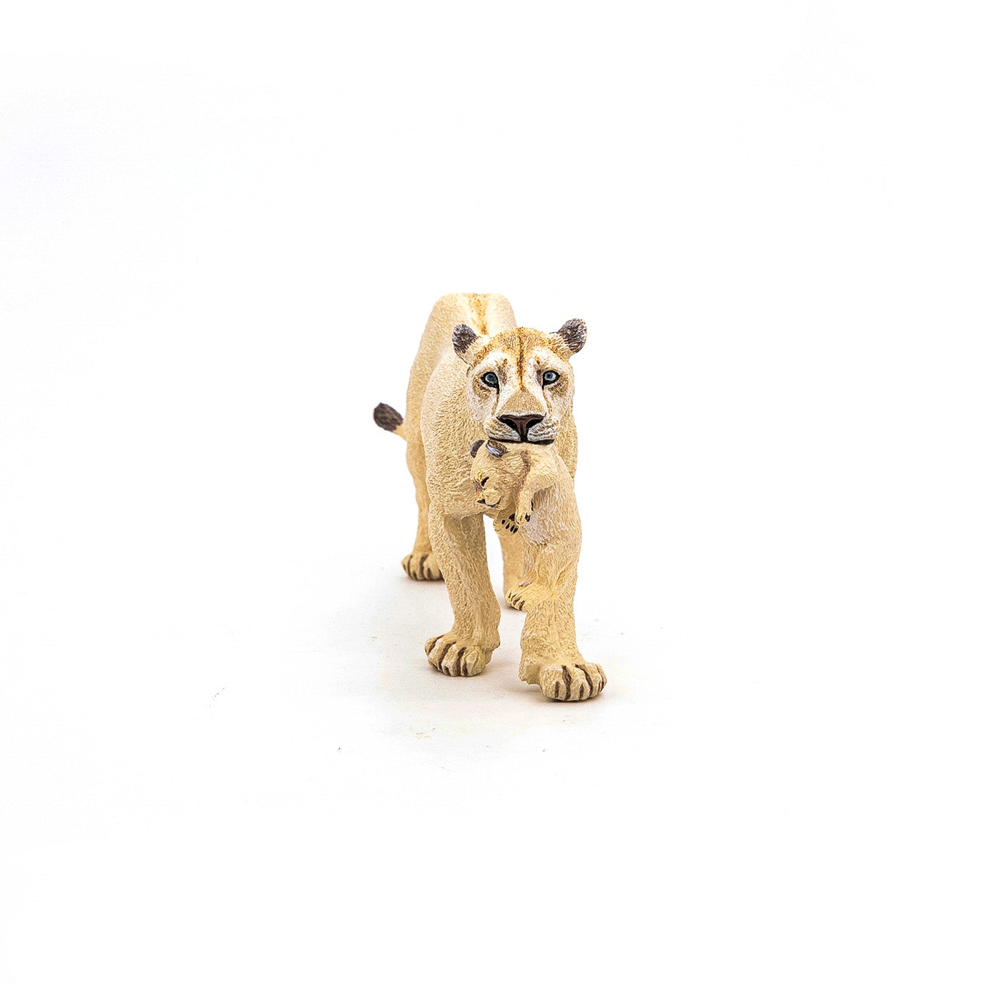 PAPO FIGURINA LEOAICA ALBA CU PUI [ps:1c63b116-b067-4623-a346-6b6c8095de64]