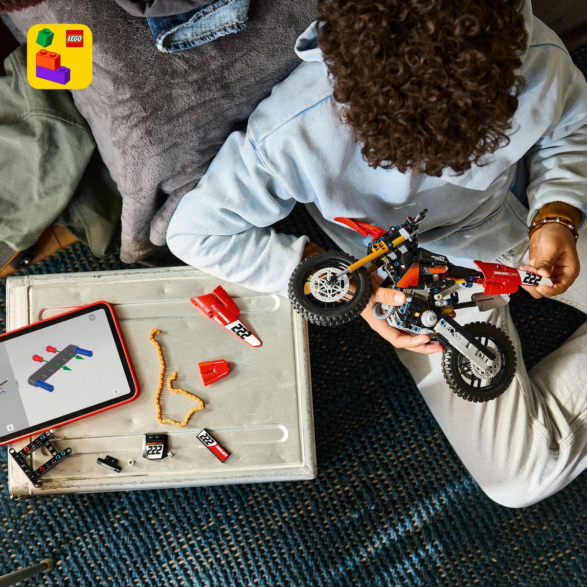 LEGO Technic Motocicletă Ducati Desmo 450 MX 42238 - Default Title (5) [ps:3497e14e-4851-4cb0-aac8-974bbf8d04b1]