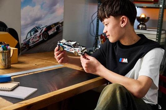 LEGO Speed Champions BMW M3 E30 77263 - Set de Construcție - Default Title (5) [ps:ab10f204-ecf8-4998-9432-ad1eae845354]