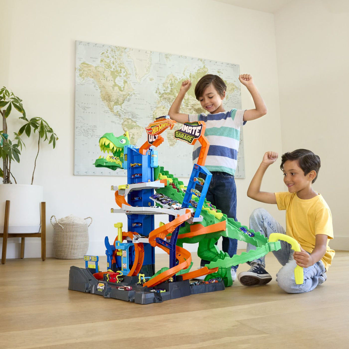 Garaj Hot Wheels City T-Rex Suprem cu 2 Mașinuțe - Mattel - Default Title (5) [ps:34a95310-e7ab-45b0-953a-6cd5bbda48bc]