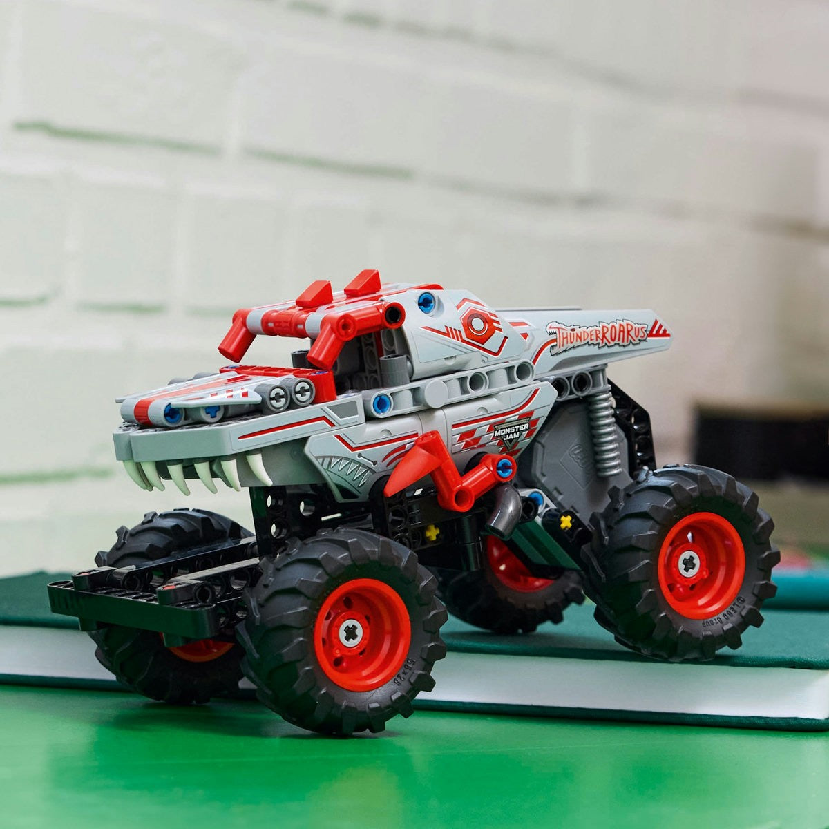 LEGO TECHNIC MONSTER JAM THUNDERROARUS PULL-BACK 42200 - Imagine 5