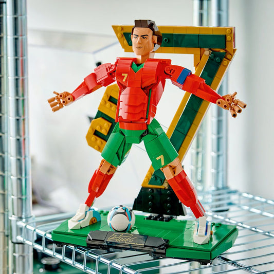 LEGO Editions Cristiano Ronaldo Legenda Fotbalului 43016 - Default Title (5) [ps:9139ecd4-c990-4de7-8acd-9689a96069c4]